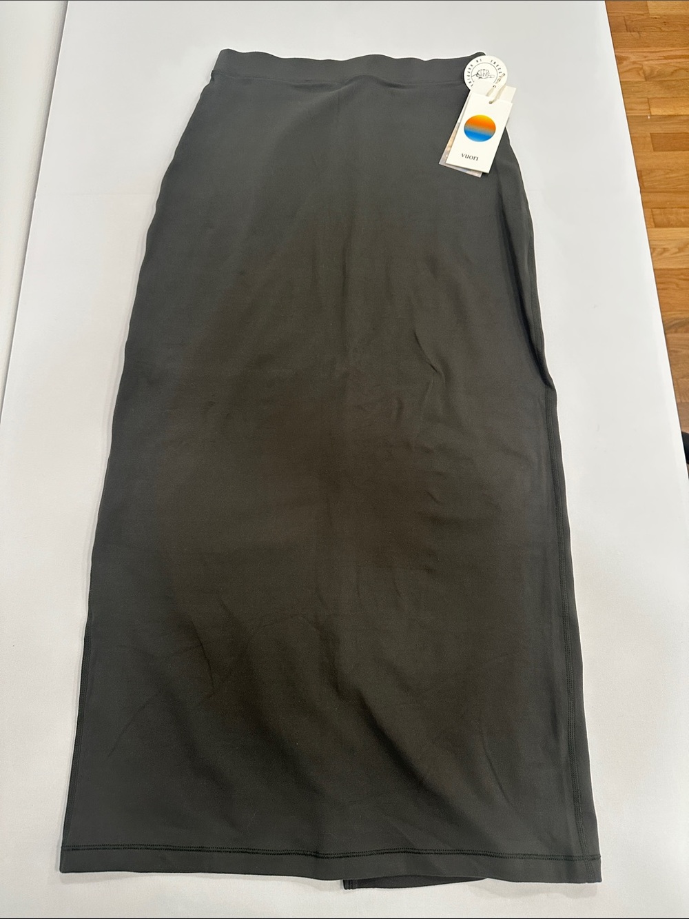 NWT Vuori Halo Column Skirt - kale